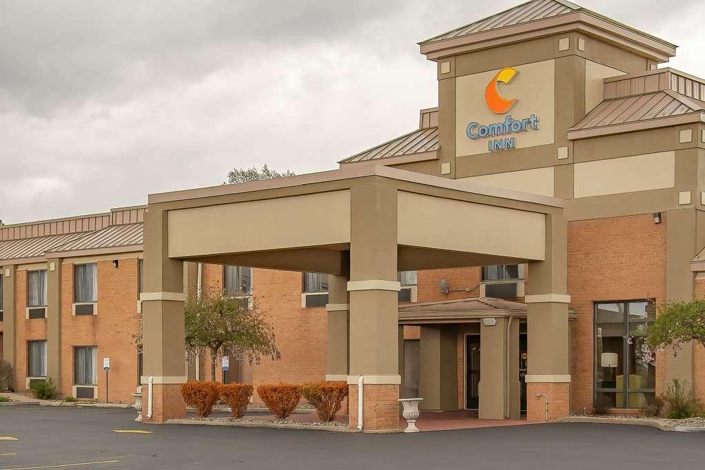 Comfort Inn Huntington Near University Exterior foto