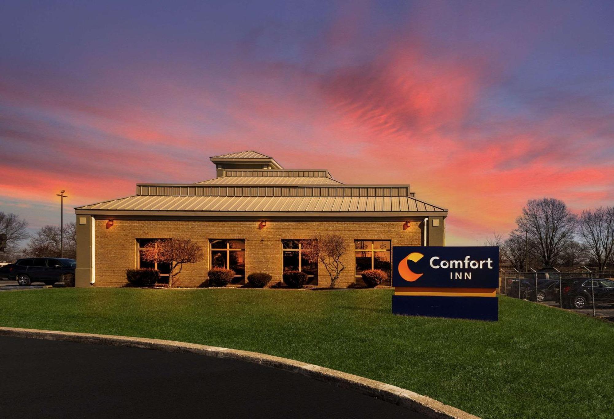 Comfort Inn Huntington Near University Exterior foto