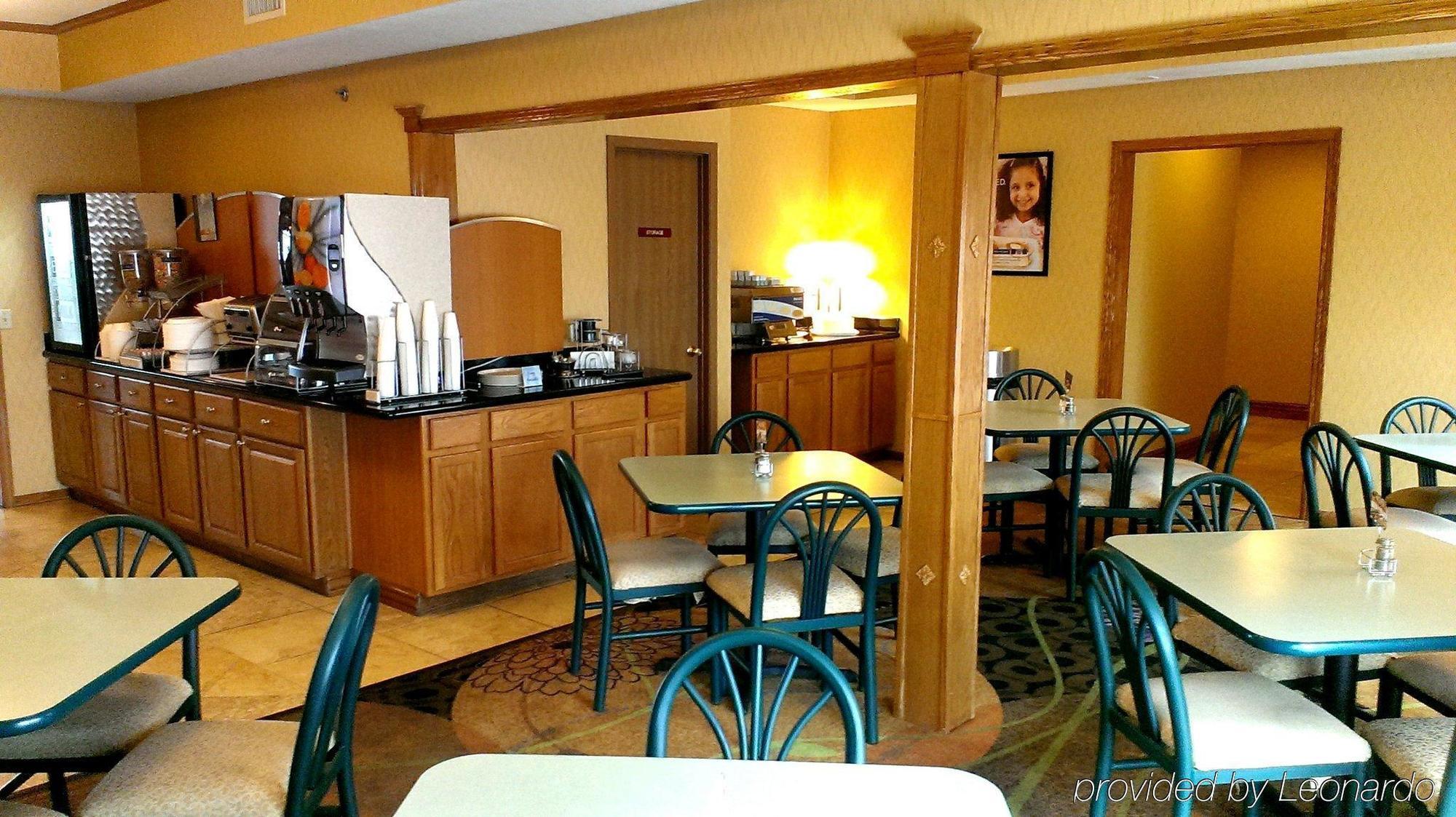 Comfort Inn Huntington Near University Exterior foto